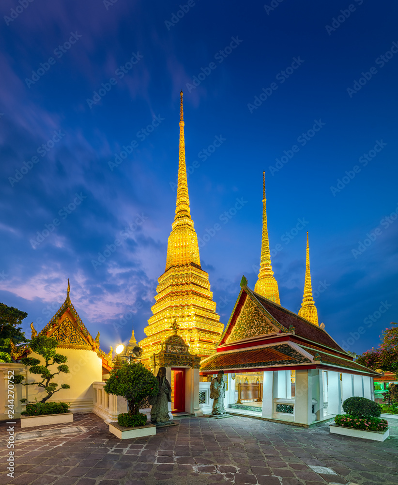 Obraz premium Ancient pagodas in Thailand Buddhist temple,Thailand travel destination, Bangkok, Thailand