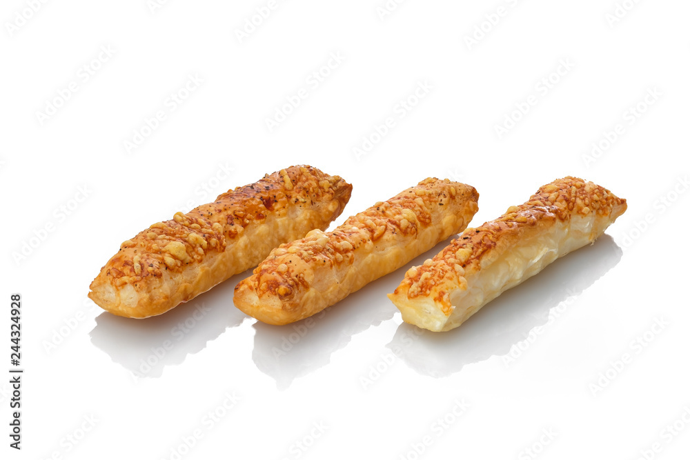 Blätterteig Stangen mit Käse überbacken Blätterteig Stangen mit Käse überbacken