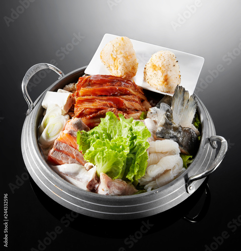 Delicious Japanese food, small pot food