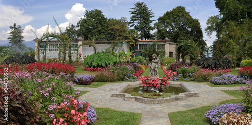 giardino nel parco a stresa in italia  © picture10