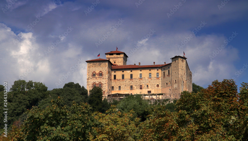 Rocca di angera in iitalia