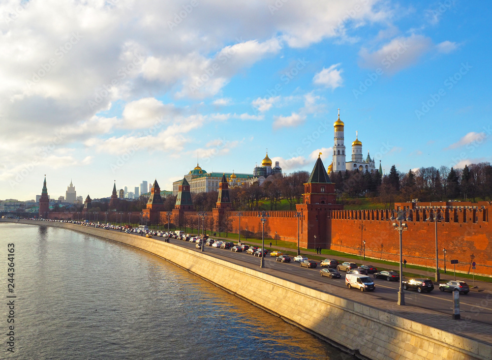 Obraz premium view from the bridge to the Kremlin, Moscow river and Moscow City. Panorama at sunset, Moscow, Russia