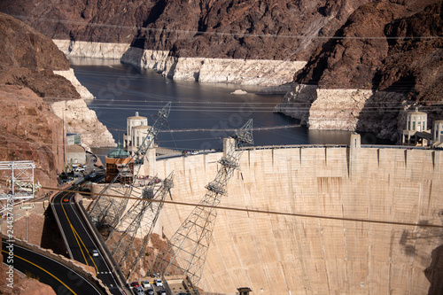 the hoover Dam at the boarder between Arizona and Nevada