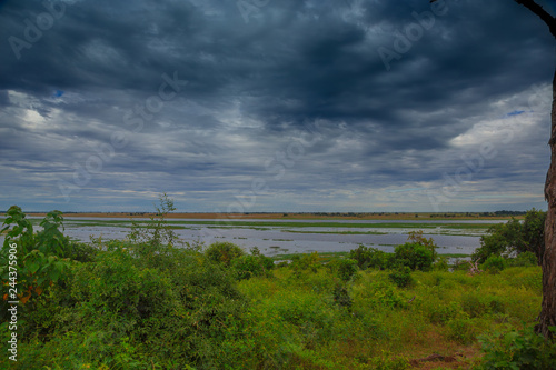 Landscape picture of the Chobe River at the Chobe National Park in Botsuana © 5-Birds Photograpy