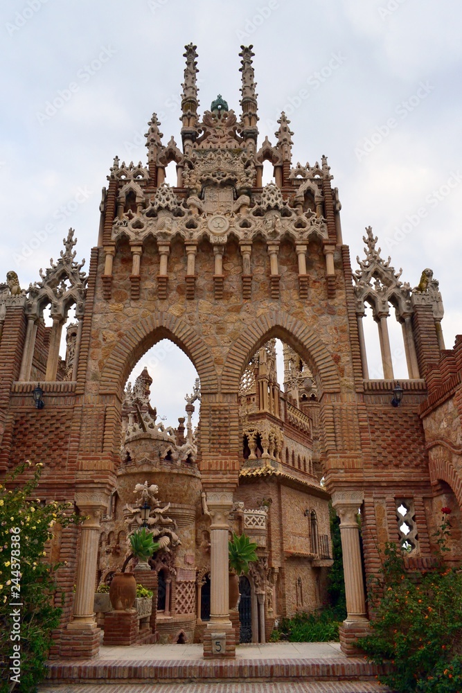 Obraz premium Castello di Colomares, monumento nella forma di un castello dedicato alla vita e alle avventure di Cristoforo Colombo. Costruito in Benalmadena, Malaga,Spagna è una famosa attrazione turistica