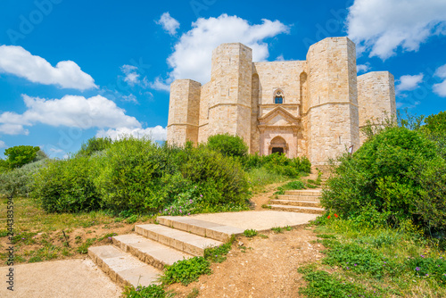 Fotografie Castel del Monte, famous medieval fortress in Apulia, southern Italy