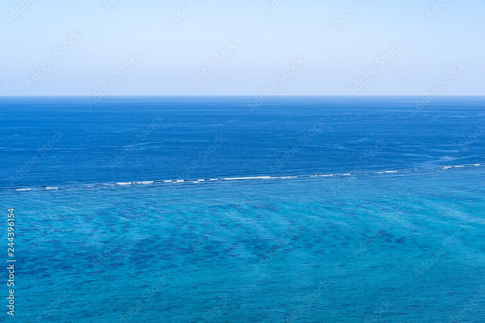 (石垣島)青い海とリーフ