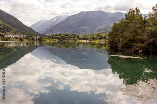 Fototapeta Naklejka Na Ścianę i Meble -  River in the Pyrenees in the Benasque valley in Spain on a sunny day.