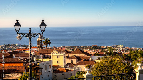 2019-01-13- La Orotava, Santa Cruz de Tenerife. Due to the location on the mountainside, we also have a magnificent view of historic buildings and the lower city from the Plaza de la Constitución.