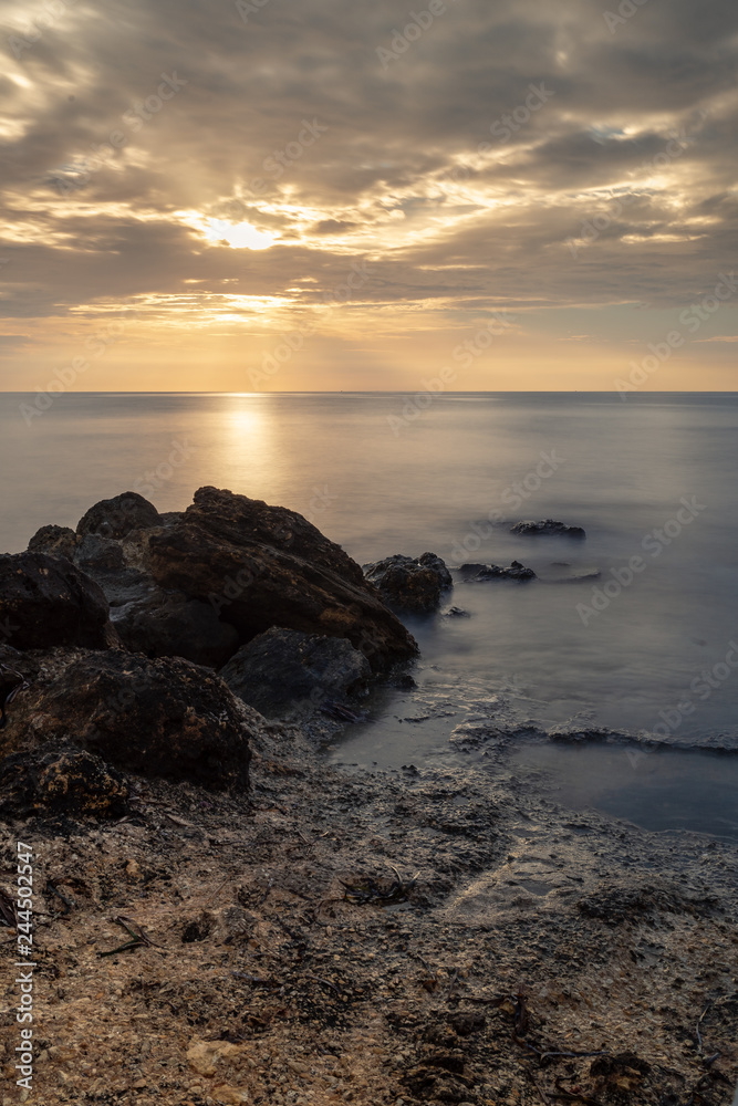 Obraz premium sunset on the sicily beach