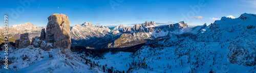 Panorama super hi 5 torri e Dolomiti Ampezzane photo