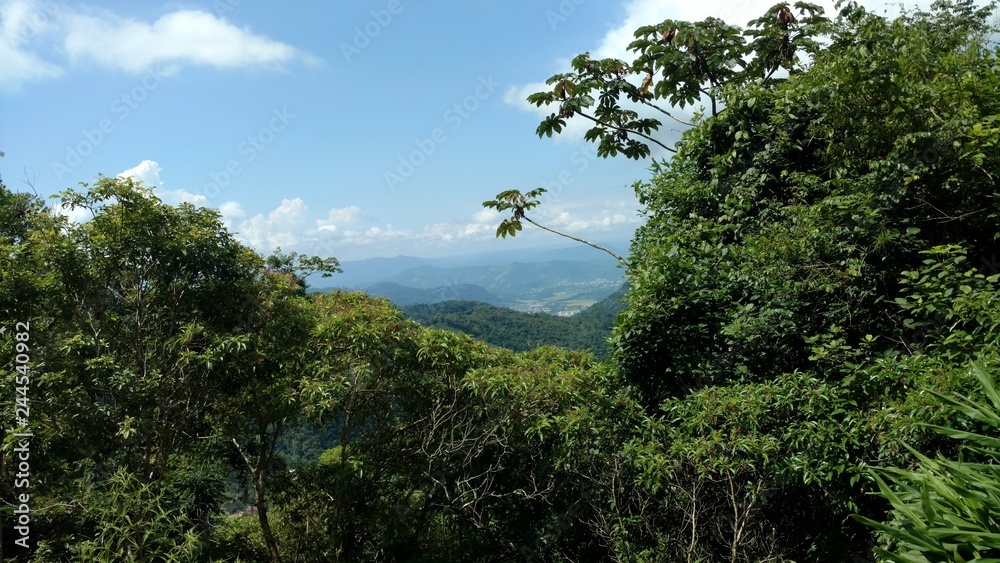 Fototapeta premium Horizon view with a blue sky