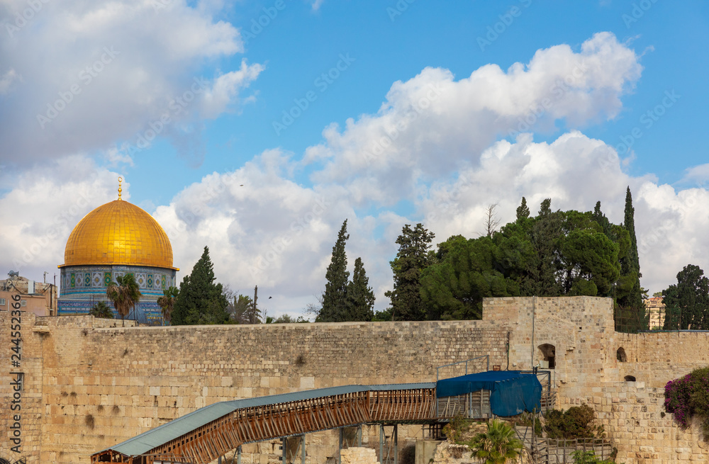 Jerusalem, Wailing Wall and entrance to the Temple mount
