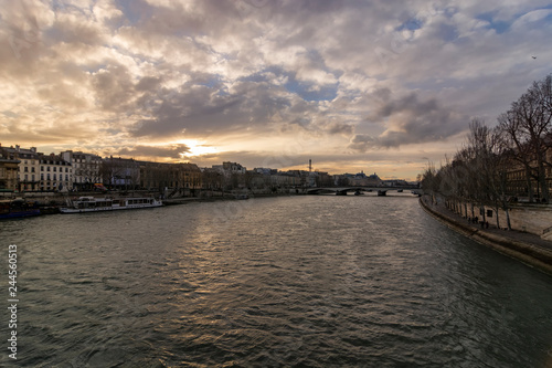 Beautiful sunset above the Seine river, Paris, France. © Inga Av