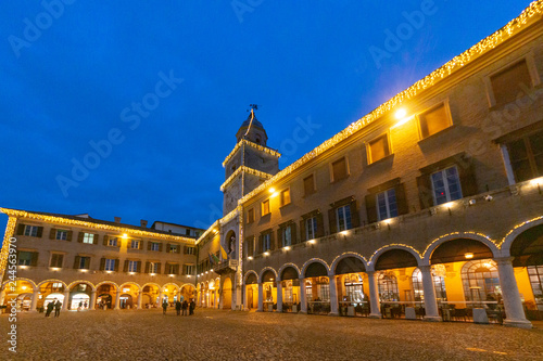 modena piazza Grande, with its cathedral and city's civic tower, has been included since 1997 in the list of Italian heritage sites by UNESCO.