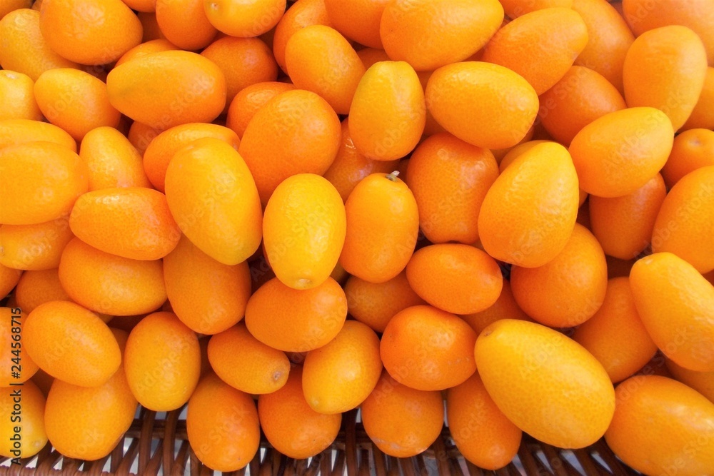 Winter fruits: kumquats (Fortunella spp.)