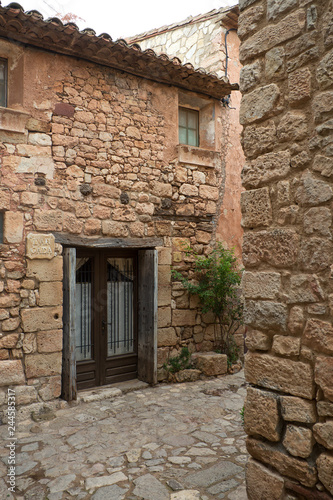 Fototapeta Naklejka Na Ścianę i Meble -  Siurana, a highland village of the municipality of the Cornudella de Montsant in the comarca of Priorat, Tarragona, Catalonia, Spain. Is a popular touristic landmark.