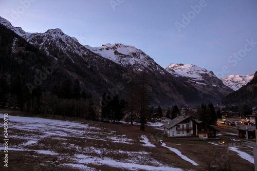 Panoramic view of the Gressoney valley near Monte Rosa in winter © Sergio Pazzano