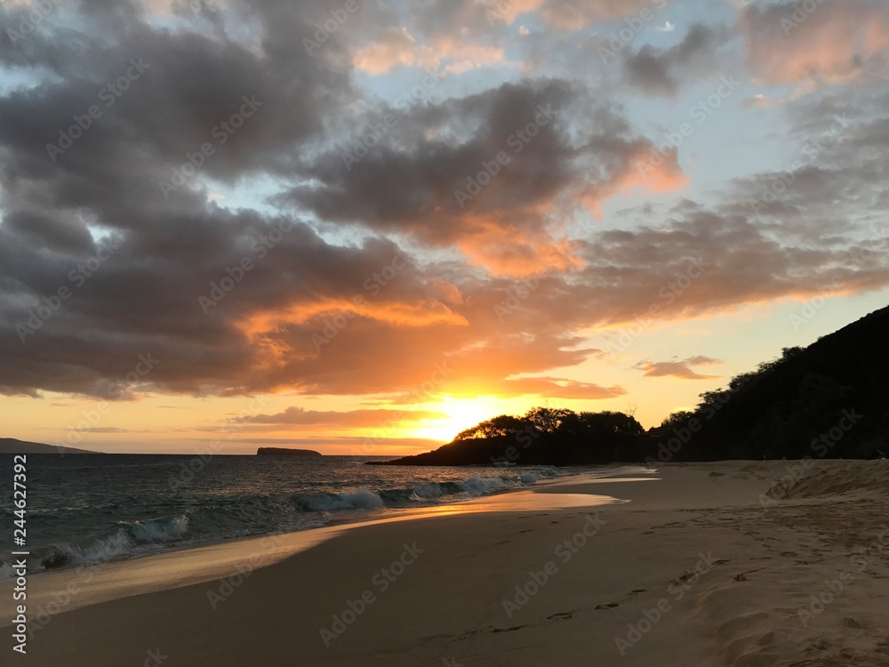 Obraz premium Big Beach Maui Sunset