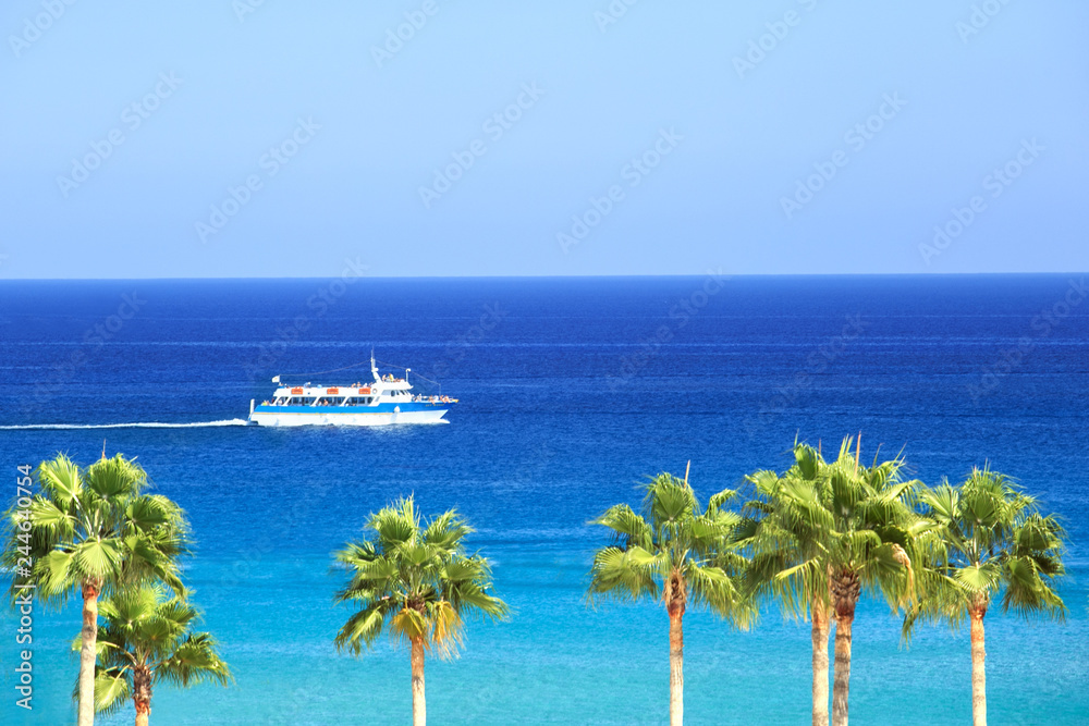 Obraz premium passenger boat, ship. vacation, summer sea trip, holiday concept