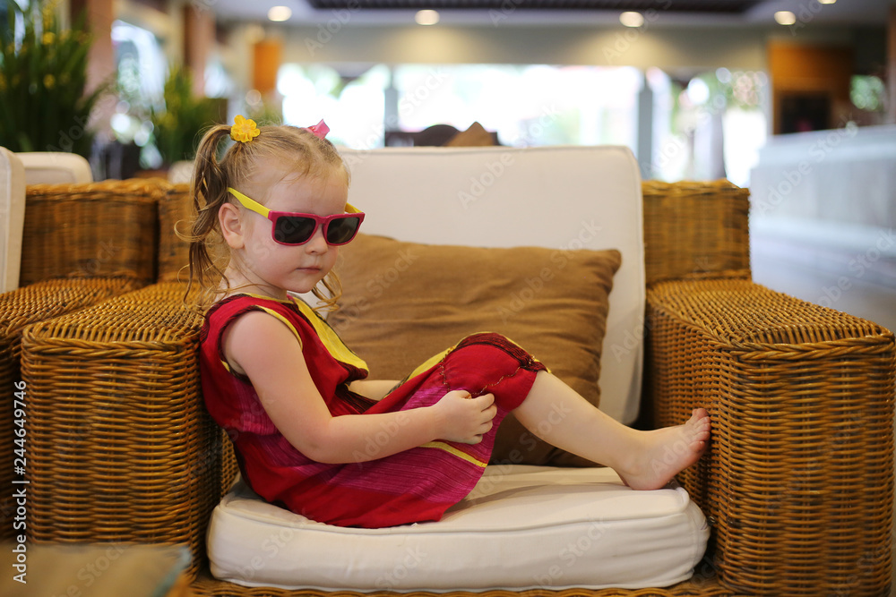 Obraz premium child in sunglasses