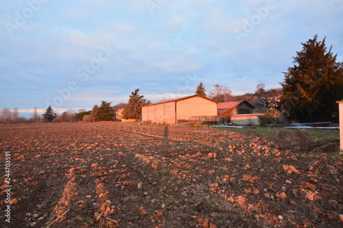 Fototapeta Naklejka Na Ścianę i Meble -  El campo listo para la siembra, Francia