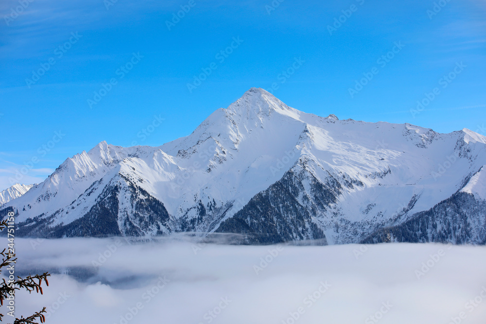 Ahorn Spitze verschneit im Winter, Zillertal, Tirol, Österreich, Europa