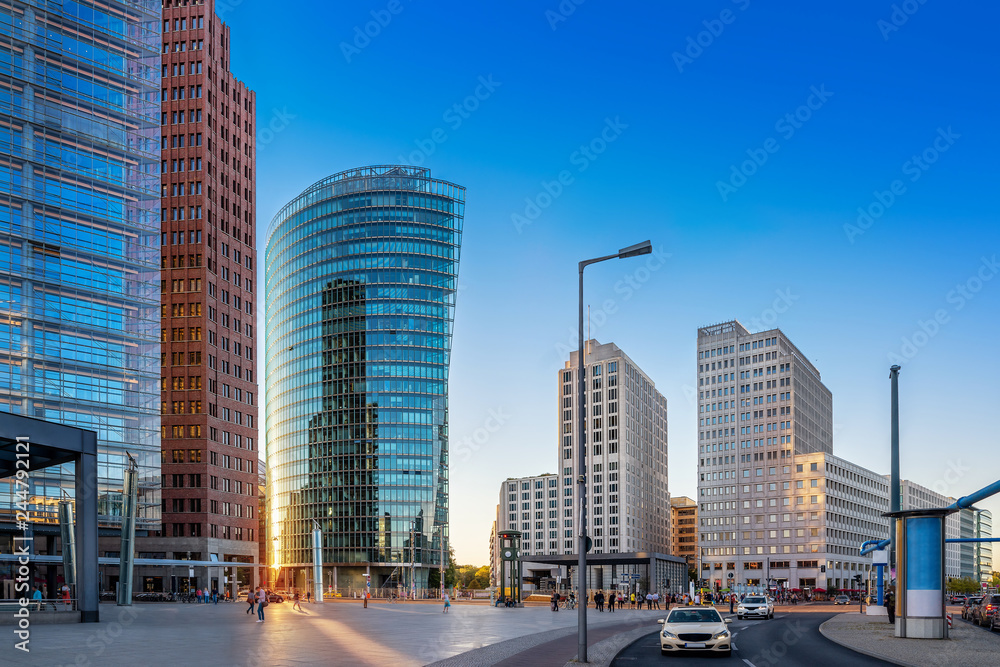 Obraz premium panoramiczny widok na Potsdamer Platz w Berlinie