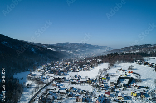 Miasto Brenna - Zimowy pejzaż © BlackMediaHouse