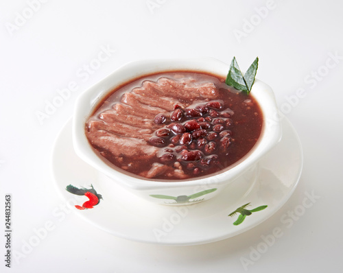 Delicious food, red bean and glutinous rice dessert