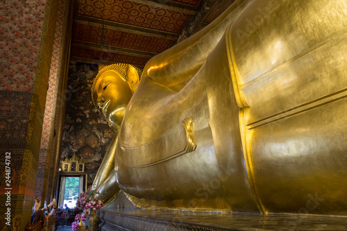 Reclining Buddha in Wat Pho photo