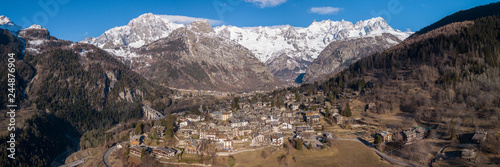 Veduta aerea della frazione Verrand in Valle d'Aosta e catena del Monte Bianco photo