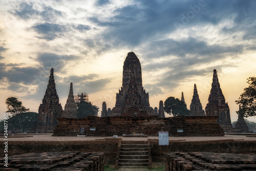 Wat Chaiwatthanaram Prang