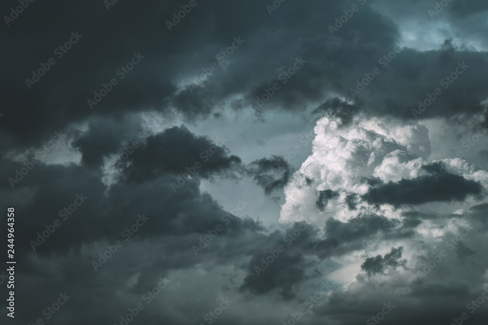 Obraz premium Overcast sky with dark clouds, The gray cloud ,Before rain.
