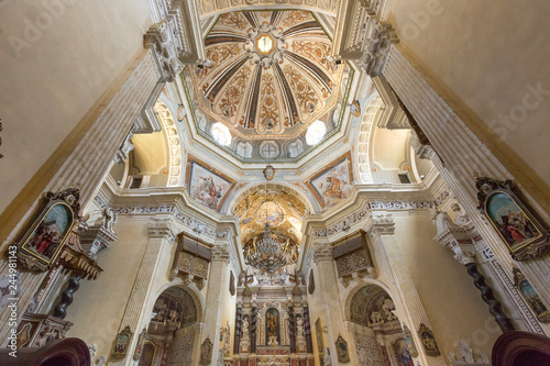 Interno Chiesa di San Michele nel quartiere stampare a Cagliari