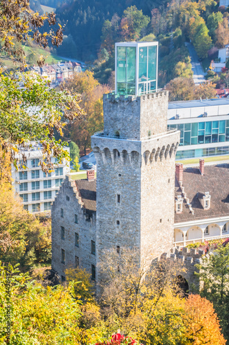 Waidhofen an der Ybbs ist eine Statutarstadt in Niederösterreich. Die Geschichte der Stadt wurde geprägt von ihrer jahrhundertelangen Stellung als Zentrum der Eisenverarbeitung. photo