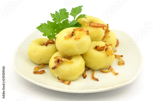 kluski śląskie z podsmażoną cebulą