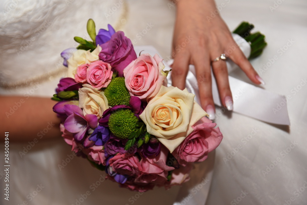 simple bridal bouquet of roses simple bridal bouquet of roses