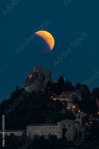 Eclissi di luna photo