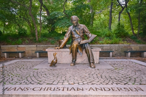Obraz na płótnie Hans Christian Andersen statue, Central Park, New York City, United States w salonie