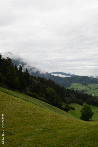 Wallpaper Mural Una vallata del Sud Tirolo Torontodigital.ca