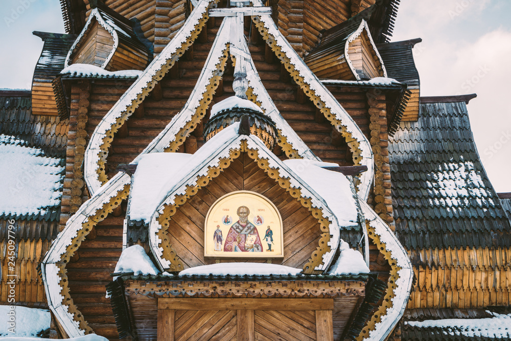 Obraz premium The Church of St. Nicholas In Izmailovo Kremlin in Moscow. It is one of the tallest wooden buildings in Russia.
