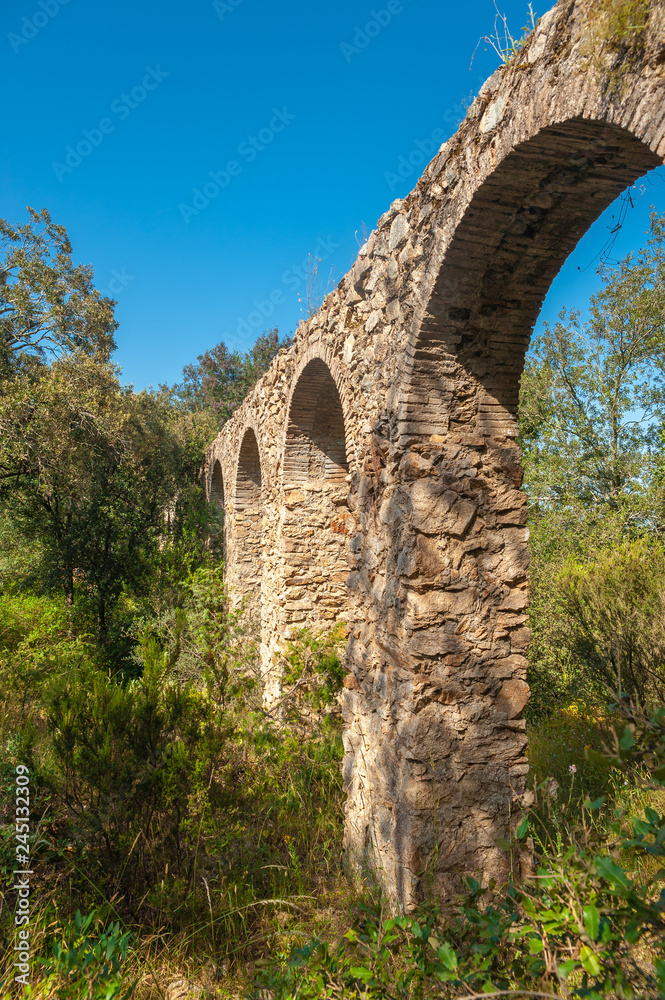 Aqueduct of the 25 bridges in Roquebrune-sur-Argens Aqueduct of the 25 bridges in Roquebrune-sur-Argens