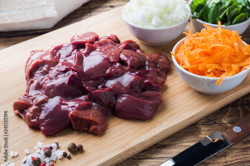 Raw chicken liver for cooking with vegetables.