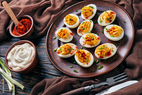 Canvastavla close-up of Deviled Eggs sprinkled with paprika