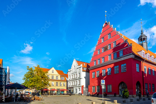 Greifswald, Fischmarkt und Rathaus 