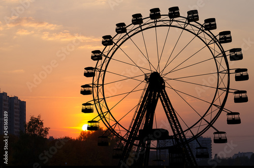 Ferris Wheel and Sunset © TS_media