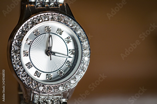 Woman Shiny white gold diamond watch. 