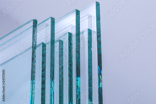 Sheets of Factory manufacturing tempered clear float glass panels cut to size