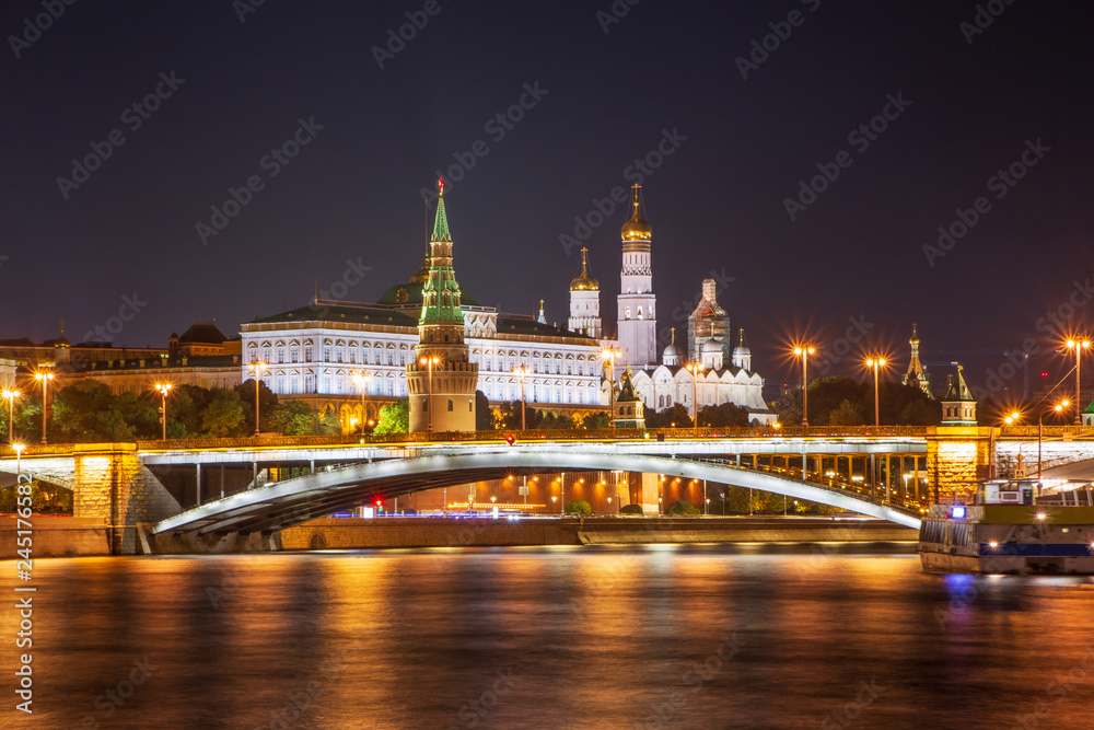 sight of Moskva river and Moscow Kremlin at night